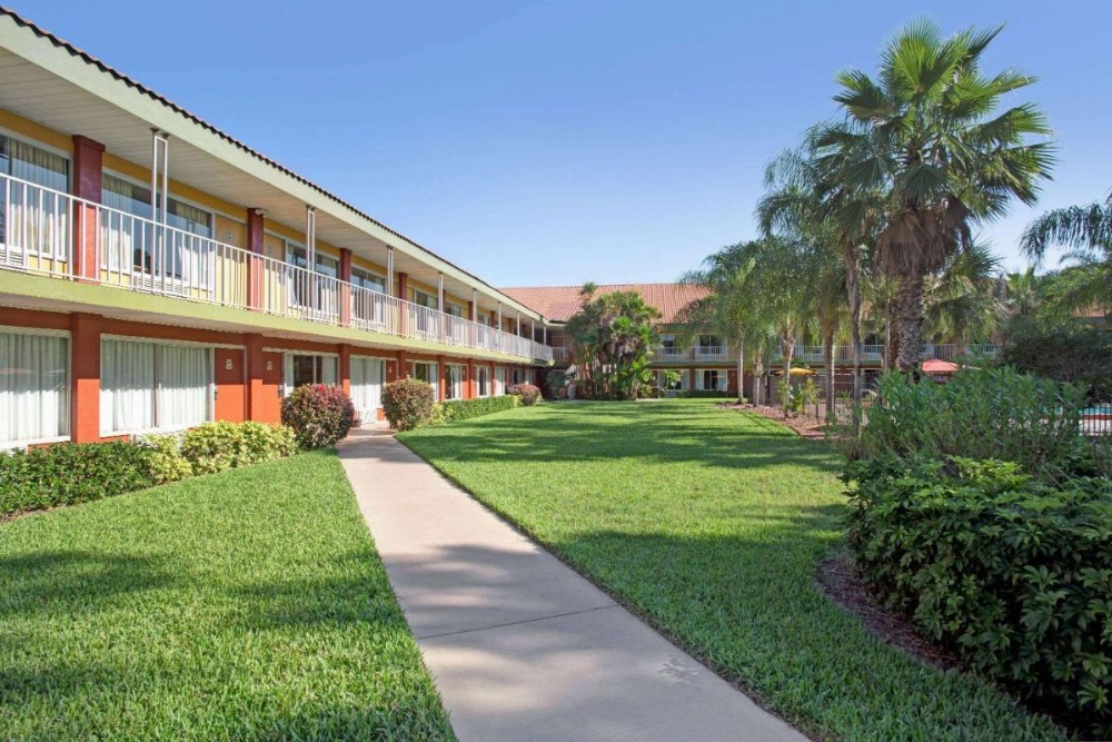 Days Inn by Wyndham Cocoa Cruiseport West At I-95/524 Image 25