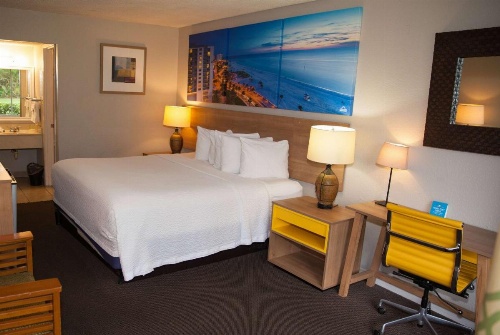 Days Inn by Wyndham Cocoa Cruiseport West At I-95/524 image 30