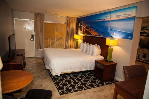 Days Inn by Wyndham Cocoa Cruiseport West At I-95/524 image 35