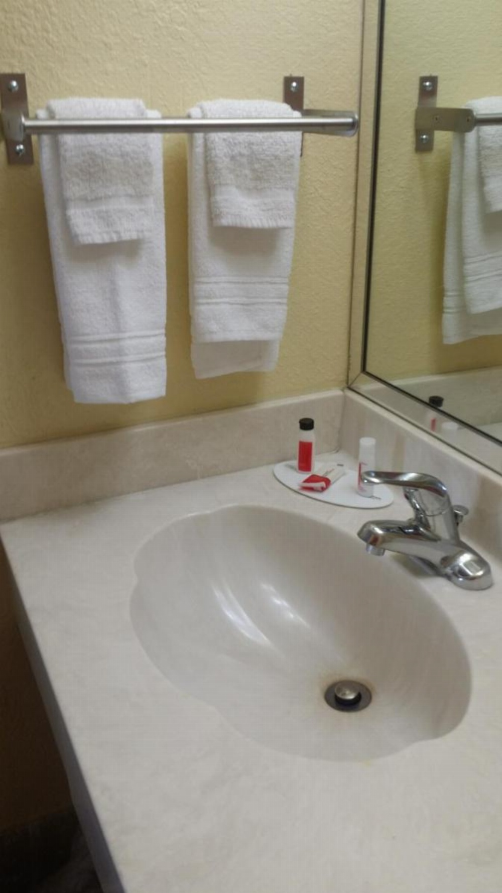 Days Inn by Wyndham Cocoa Cruiseport West At I-95/524